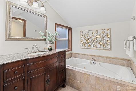 26009 222nd Place SE Maple Valley WA 98038