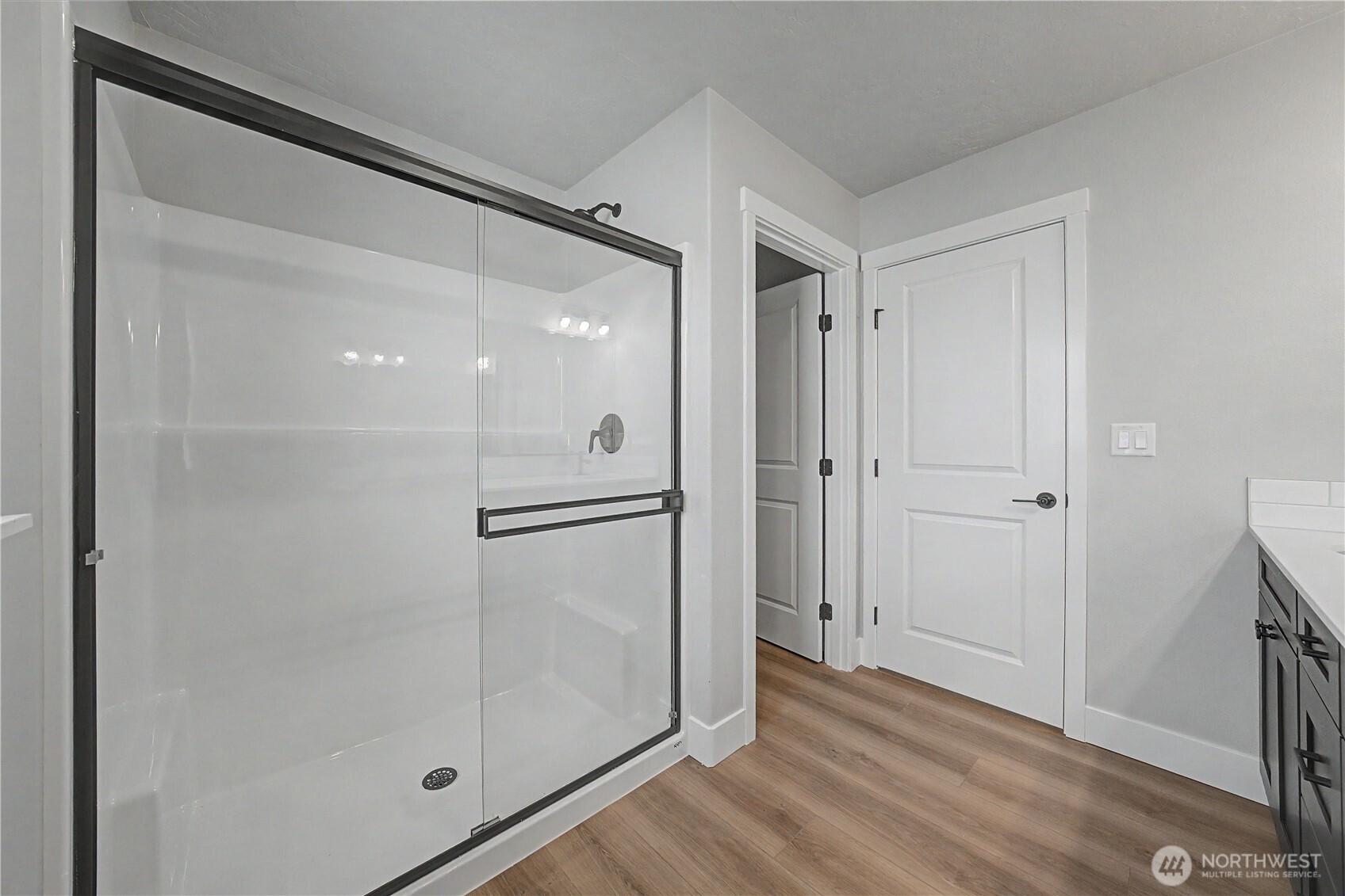 523 N Lessor Loop Moses Lake WA 98837