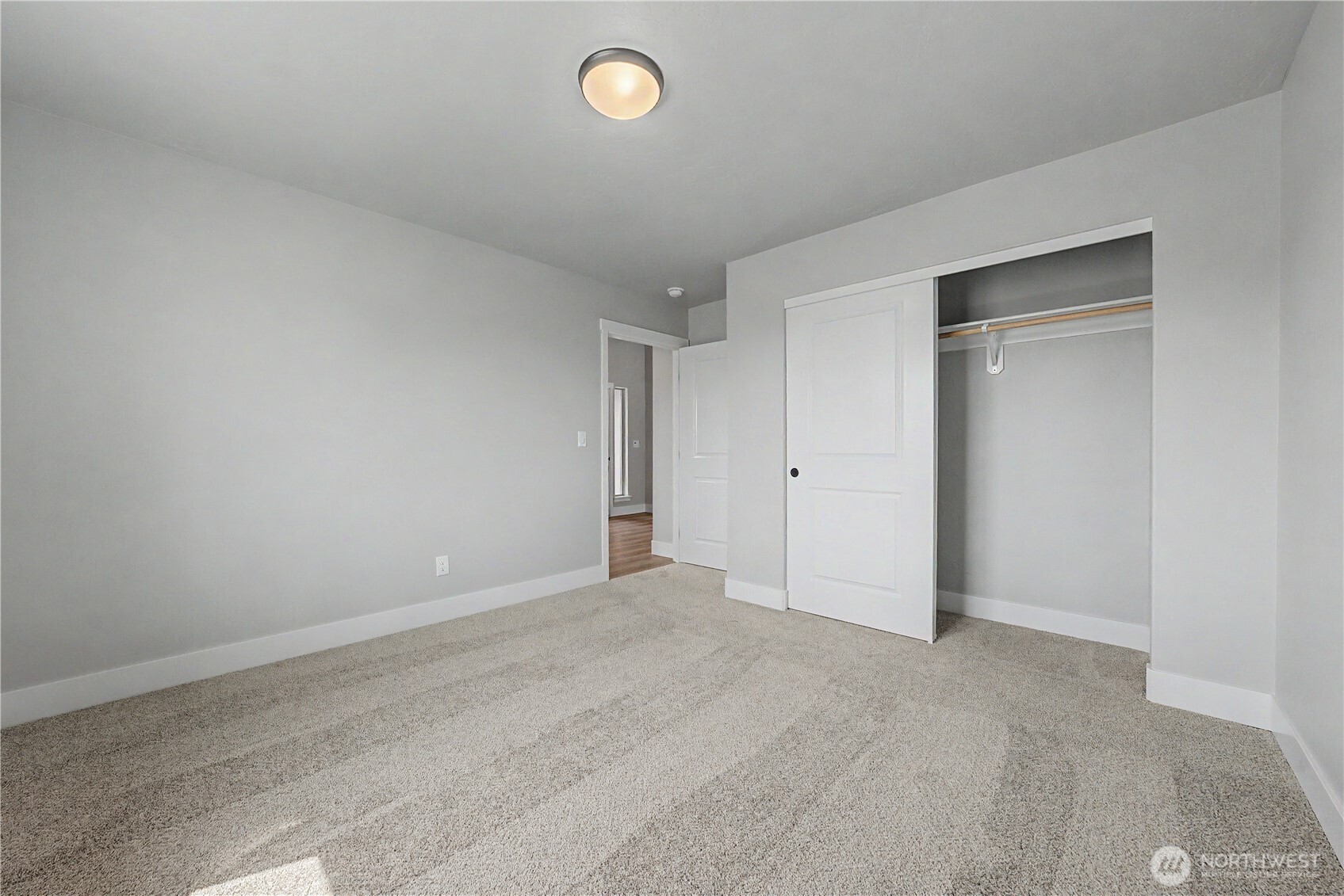 523 N Lessor Loop Moses Lake WA 98837