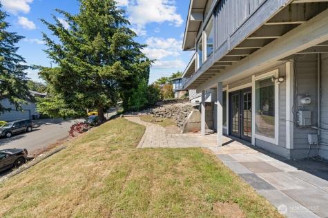 2323 Talbot Road S Renton WA 98055