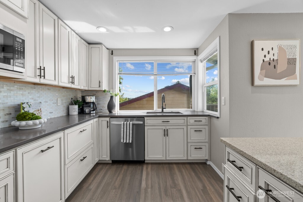 2323 Talbot Road S Renton WA 98055