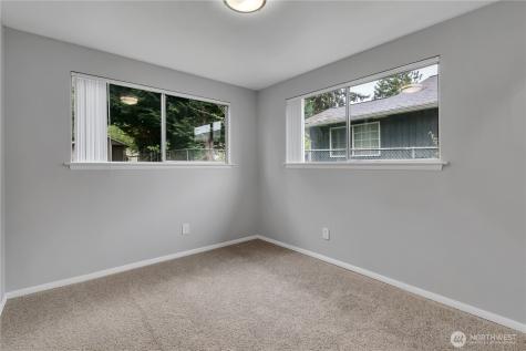 13033 31st Ave NE Seattle WA 98125