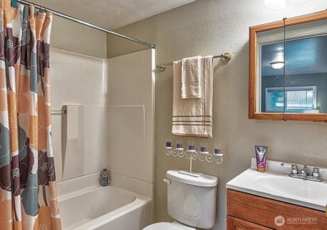 22910 Edmonds Way Edmonds WA 98020