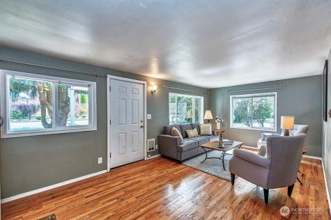 22910 Edmonds Way Edmonds WA 98020