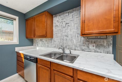 1225 W 17th Street Port Angeles WA 98363