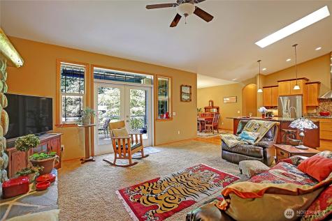 628 N Sunset Drive Camano Island WA 98282