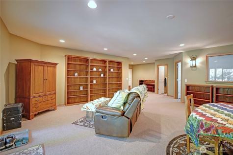 628 N Sunset Drive Camano Island WA 98282