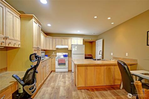 628 N Sunset Drive Camano Island WA 98282