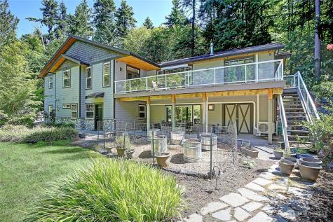 628 N Sunset Drive Camano Island WA 98282
