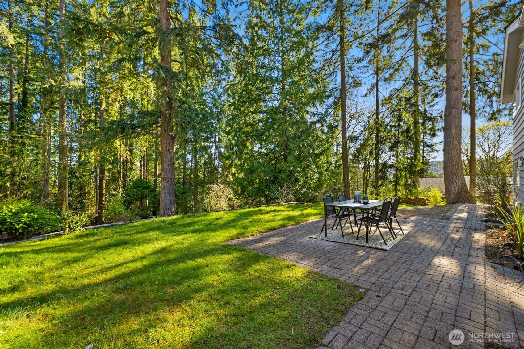 18330 47th Place NE Lake Forest Park WA 98155