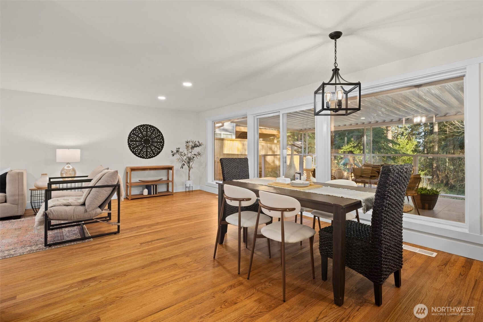 18330 47th Place NE Lake Forest Park WA 98155