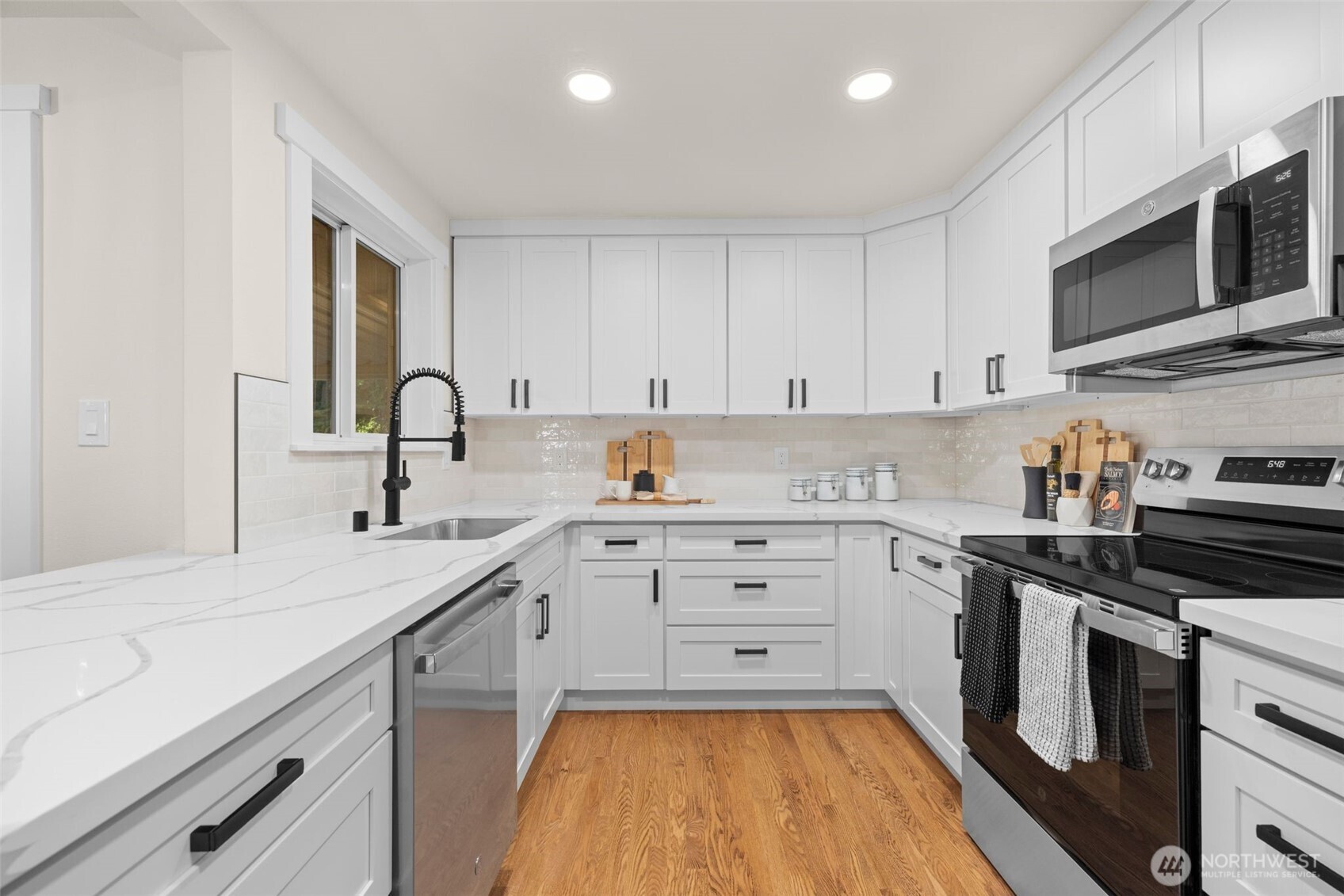 18330 47th Place NE Lake Forest Park WA 98155