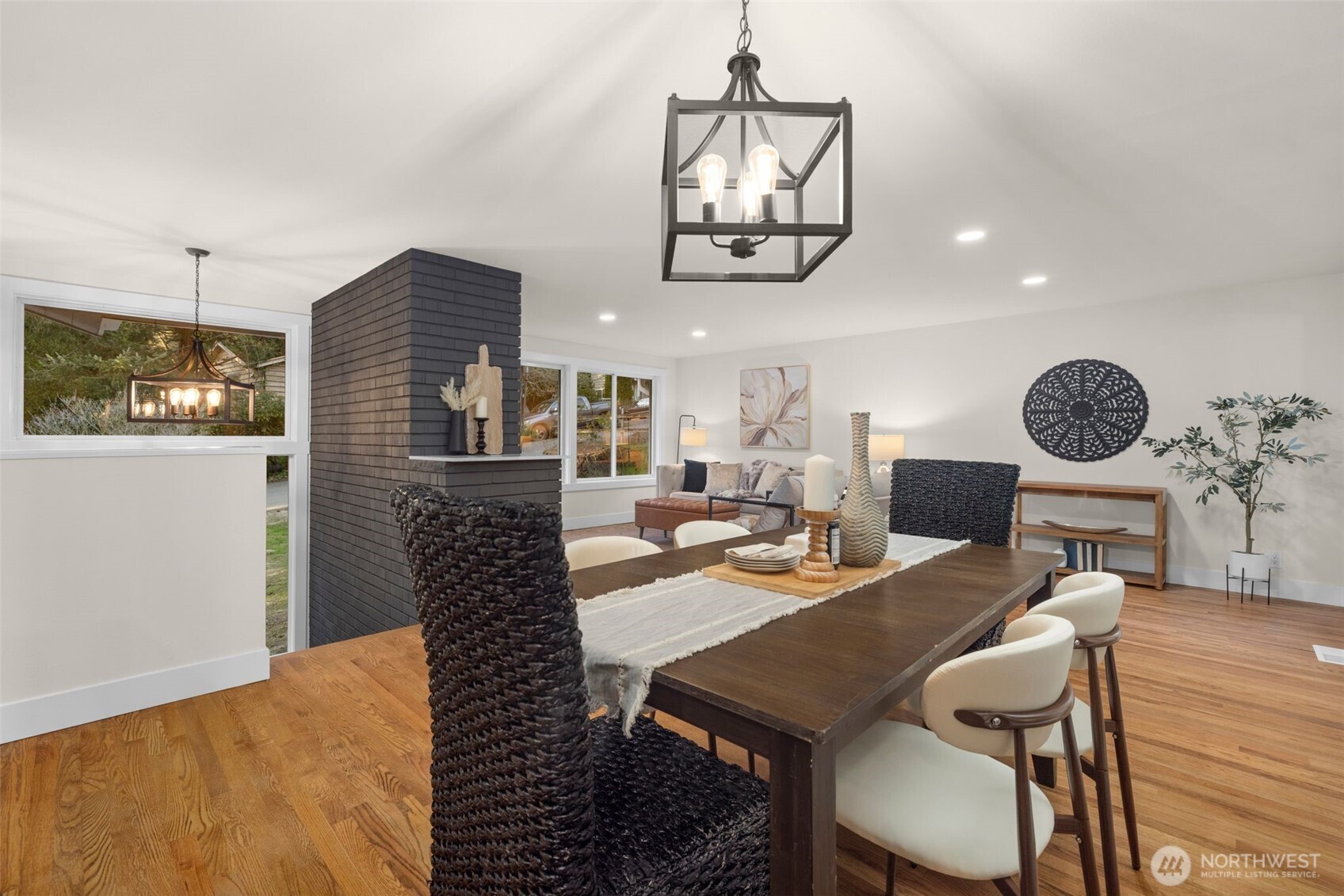 18330 47th Place NE Lake Forest Park WA 98155