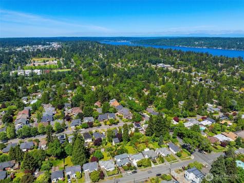 3242 NE 98th Street Seattle WA 98115