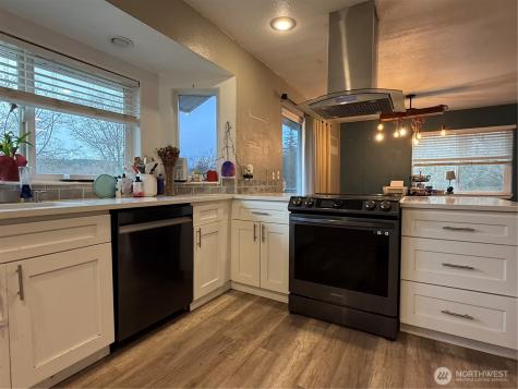 14861 Olympic Drive SE Port Orchard WA 98367