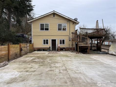 14861 Olympic Drive SE Port Orchard WA 98367