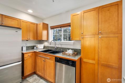 202 24th Avenue E Seattle WA 98112