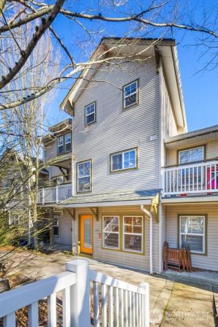 202 24th Avenue E Seattle WA 98112