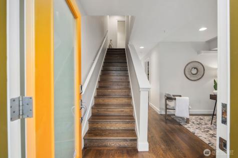 202 24th Avenue E Seattle WA 98112