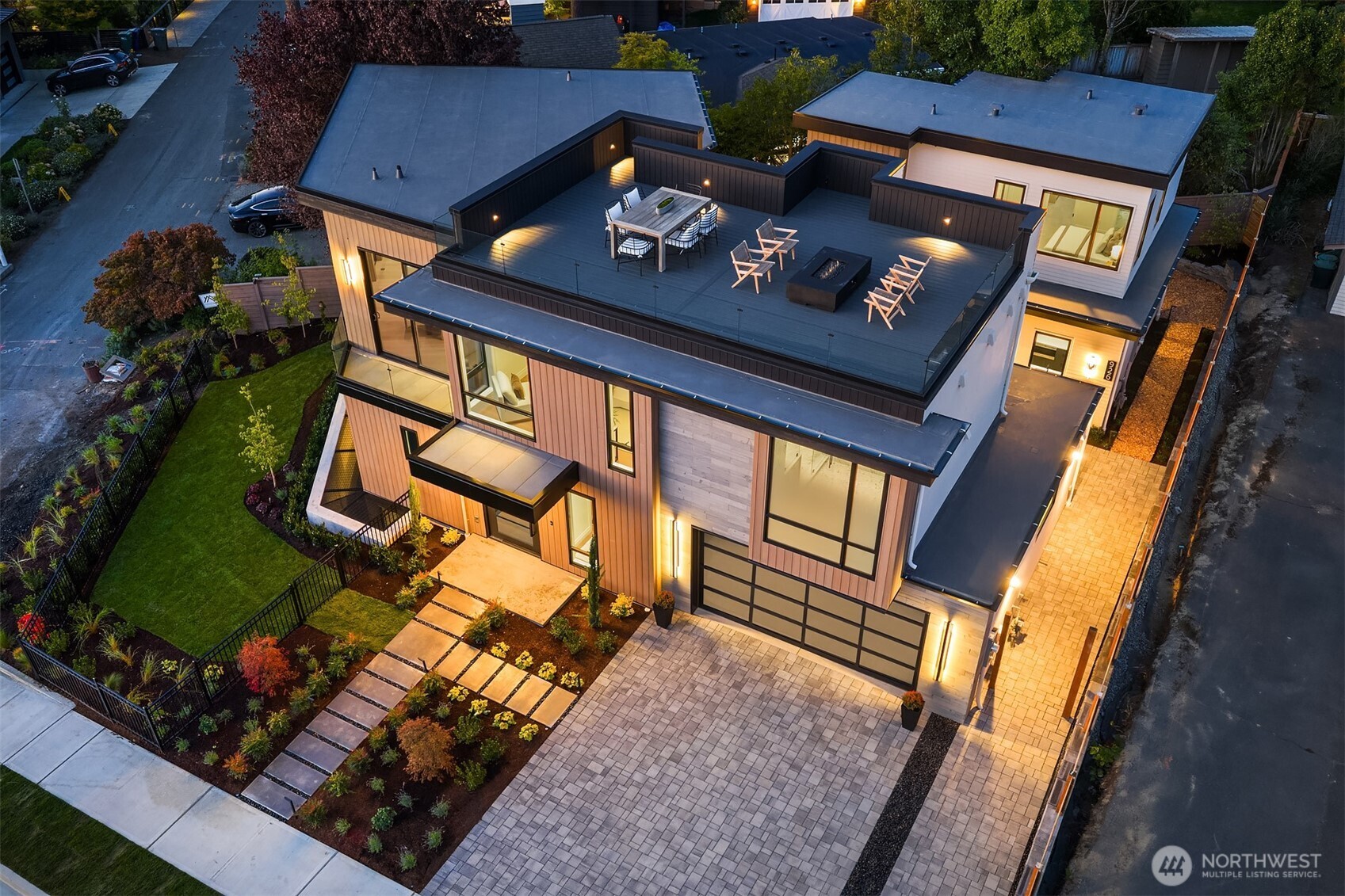 928 18th Avenue W Kirkland WA 98033