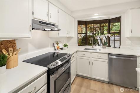13706 NE 85th Street Redmond WA 98052