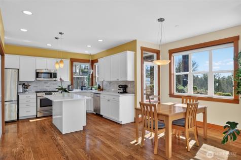 12295 15th Avenue SW Burien WA 98146
