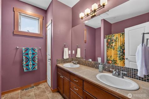 12295 15th Avenue SW Burien WA 98146