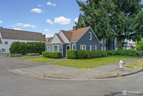 205 W Saar Street Kent WA 98032