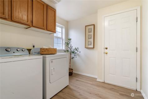 3909 167th Place SW Lynnwood WA 98037