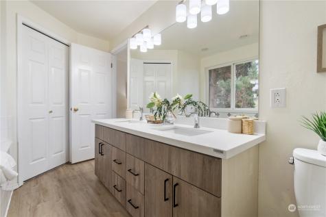 3909 167th Place SW Lynnwood WA 98037