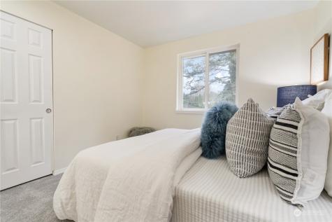 3909 167th Place SW Lynnwood WA 98037