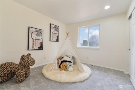 3909 167th Place SW Lynnwood WA 98037