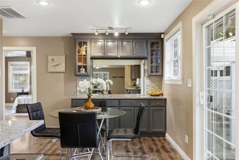 2502 NE 7th Street Renton WA 98056