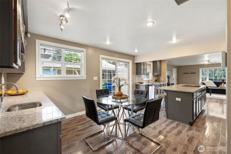 2502 NE 7th Street Renton WA 98056
