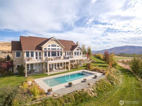 357 Lakayuse Road Manson WA 98831
