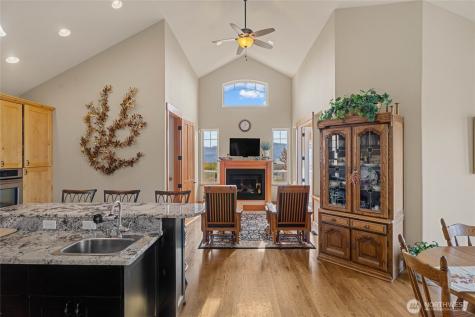 357 Lakayuse Road Manson WA 98831
