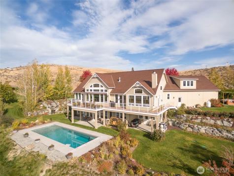 357 Lakayuse Road Manson WA 98831