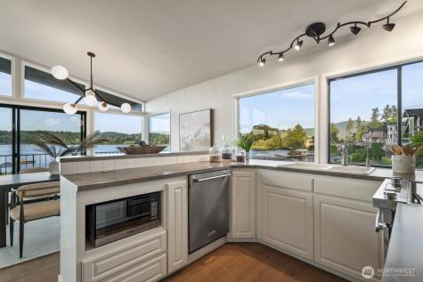 5110 NW Sammamish Road Issaquah WA 98027