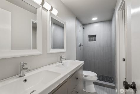 5110 NW Sammamish Road Issaquah WA 98027