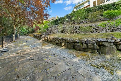 20005 NE 42nd Street Sammamish WA 98074