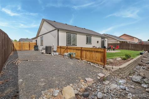 525 Kentucky Drive Moses Lake WA 98837