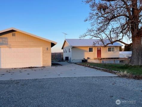 64 Lakeview Way Brewster WA 98812