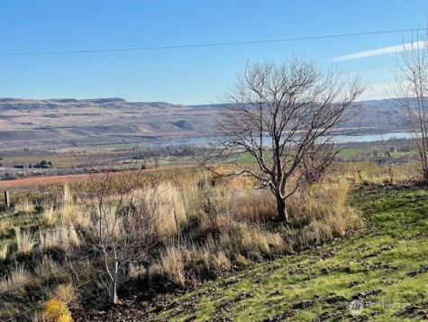 64 Lakeview Way Brewster WA 98812