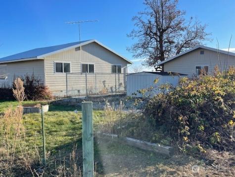 64 Lakeview Way Brewster WA 98812