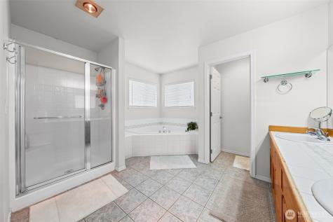 1817 180th Place SW Lynnwood WA 98037