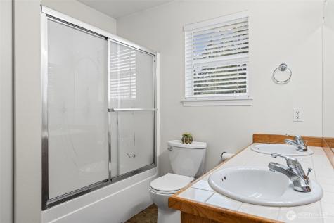 1817 180th Place SW Lynnwood WA 98037