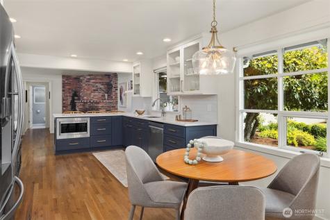 8320 SE 62nd Street Mercer Island WA 98040