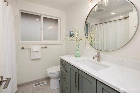 8320 SE 62nd Street Mercer Island WA 98040