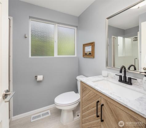 8320 SE 62nd Street Mercer Island WA 98040
