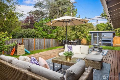 8320 SE 62nd Street Mercer Island WA 98040